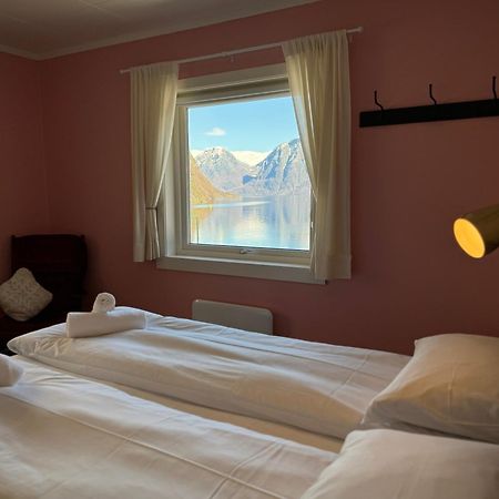 Svingen Guesthouse - Panoramic Fjord Views In Flåm Esterno foto