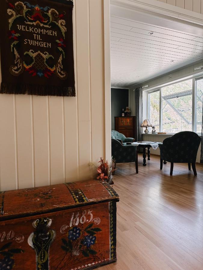 Svingen Guesthouse - Panoramic Fjord Views In Flåm Esterno foto