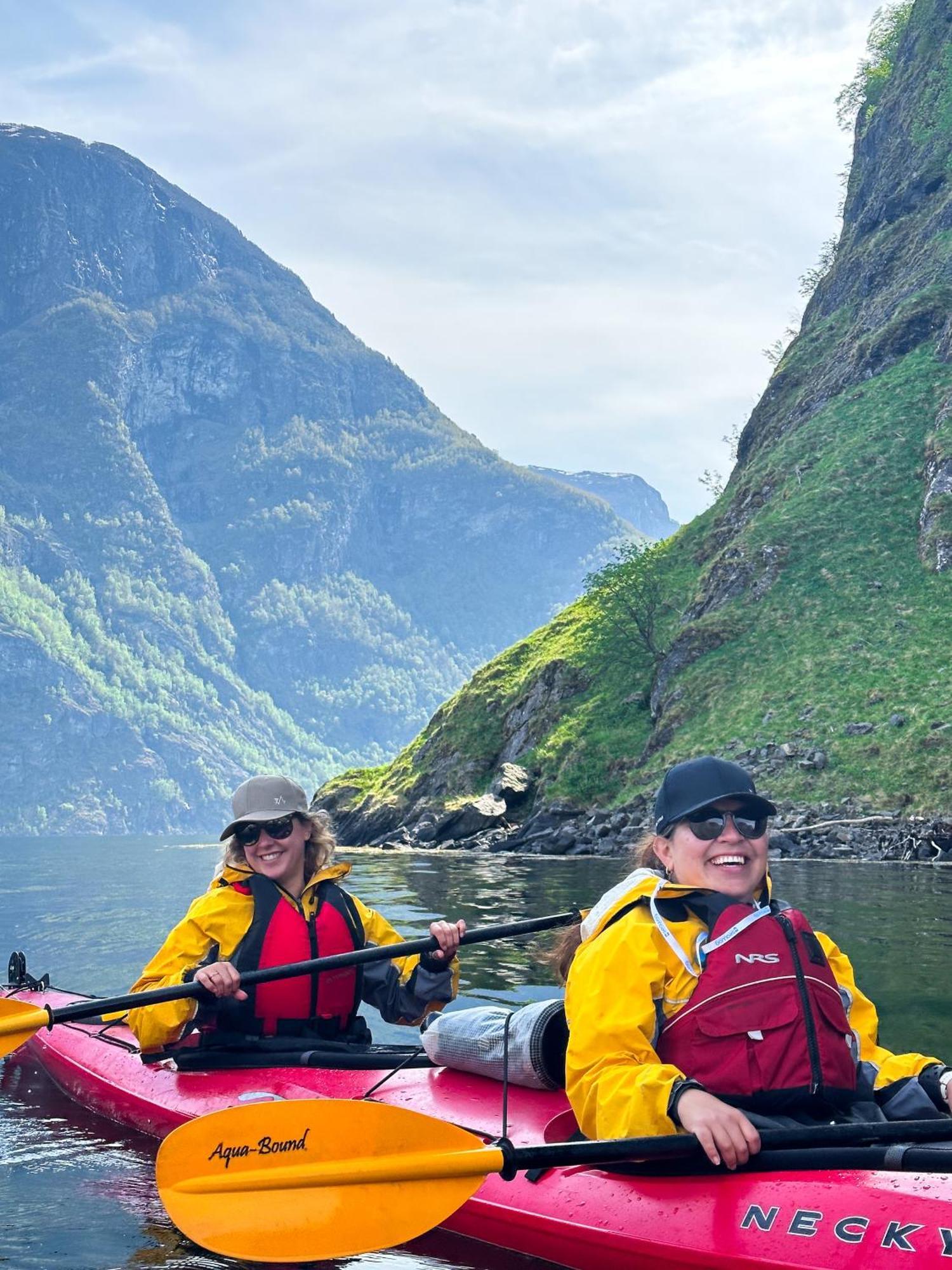 Svingen Guesthouse - Panoramic Fjord Views In Flåm Esterno foto