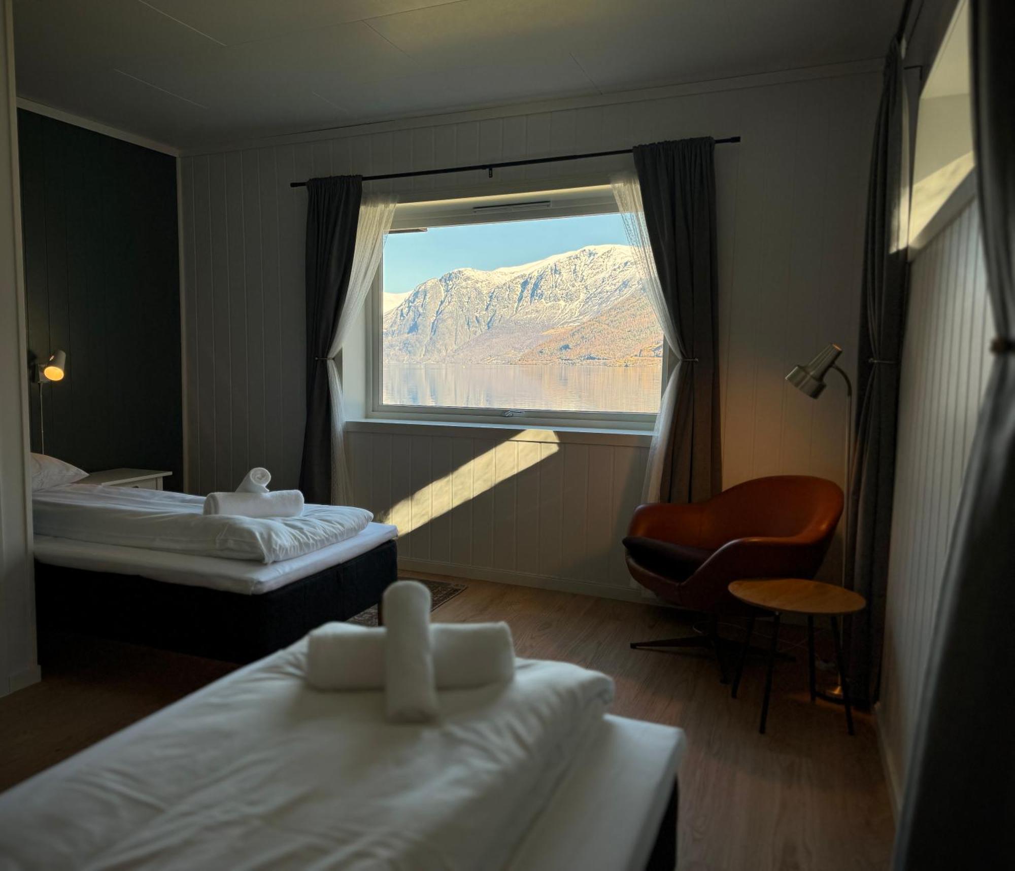 Svingen Guesthouse - Panoramic Fjord Views In Flåm Esterno foto